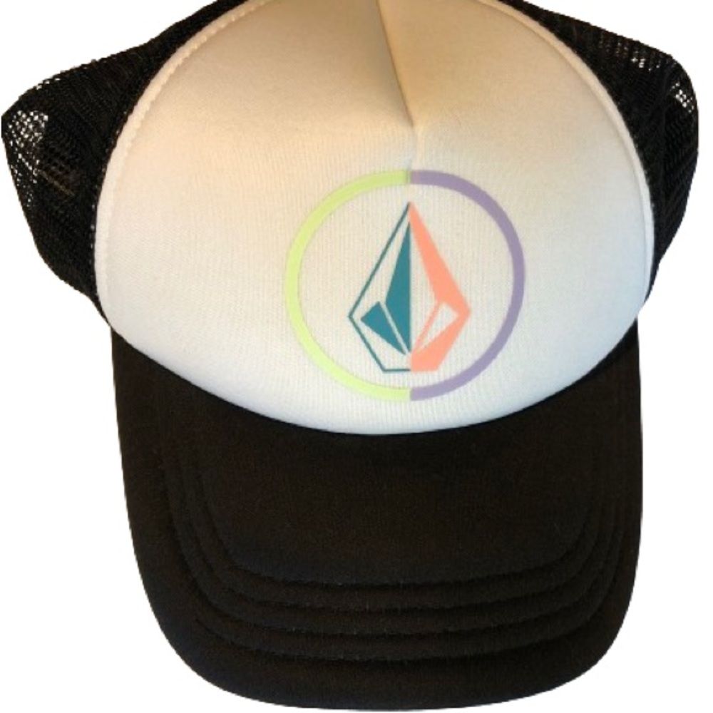 Volcom mesh hat NWT